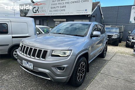Silver 2014 Jeep Grand Cherokee Wagon Overland (4X4)