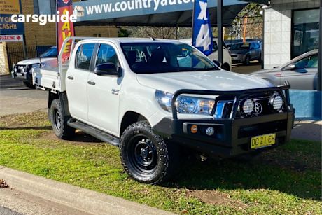 White 2019 Toyota Hilux Double Cab Chassis SR (4X4)