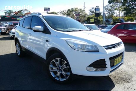 White 2015 Ford Kuga Wagon Trend (awd)