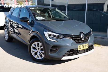 Blue 2023 Renault Captur Wagon Life