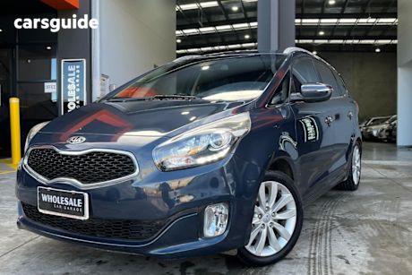Blue 2014 Kia Rondo Wagon SLI