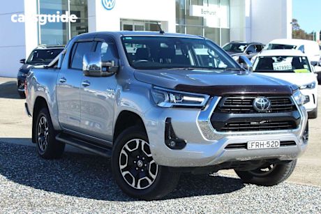 Silver 2020 Toyota Hilux Double Cab Pick Up SR5 (4X4)