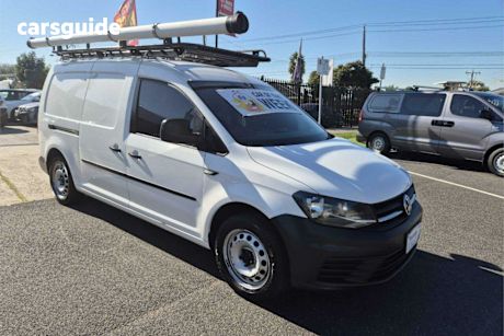 White 2016 Volkswagen Caddy Van TSI220