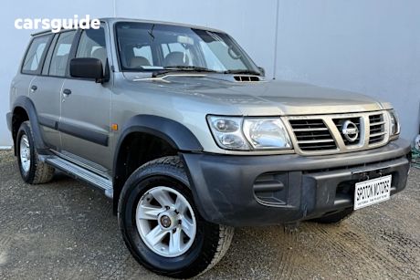 Gold 2004 Nissan Patrol Wagon ST (4X4)