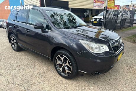 Grey 2014 Subaru Forester Wagon 2.5I-S