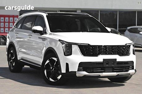 White 2024 Kia Sorento Wagon GT-Line HEV AWD