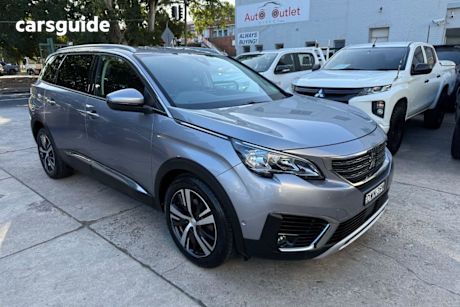 Grey 2018 Peugeot 5008 Wagon Allure