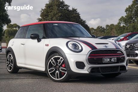 White 2015 Mini Cooper Hatchback JCW