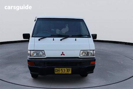 White 2010 Mitsubishi Express Van SWB
