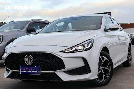 White 2024 MG MG5 Sedan Vibe