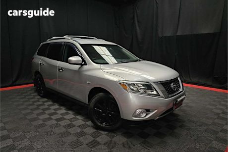 Silver 2013 Nissan Pathfinder Wagon ST (4X4)