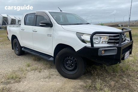 White 2015 Toyota Hilux Dual Cab Utility SR (4X4)