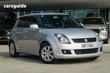 Silver 2010 Suzuki Swift Hatchback RE.4