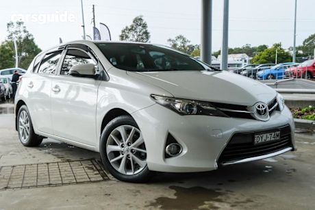 White 2013 Toyota Corolla Hatchback Ascent Sport