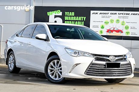 White 2016 Toyota Camry Sedan Altise
