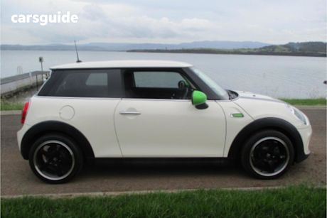 White 2016 Mini Cooper Hatchback ONE