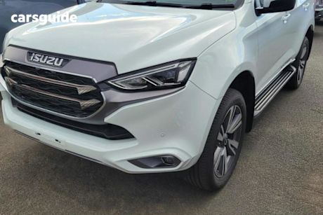 White 2023 Isuzu MU-X Wagon LS-T (4X2)
