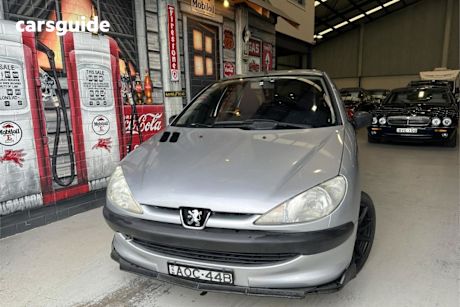 Silver 2003 Peugeot 206 Hatchback XR