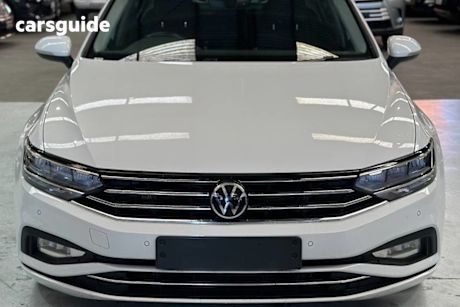 White 2021 Volkswagen Passat Sedan 140TSI Proline
