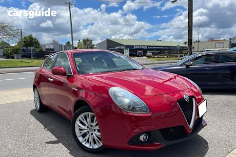 Red 2018 Alfa Romeo Giulietta Hatchback Super TCT
