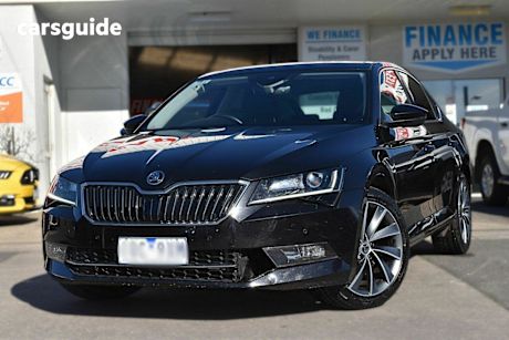 Black 2018 Skoda Superb Sedan 162 TSI