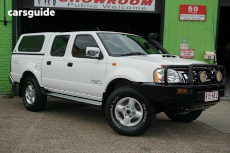White 2012 Nissan Navara Dual Cab Pick-up ST-R (4X4)