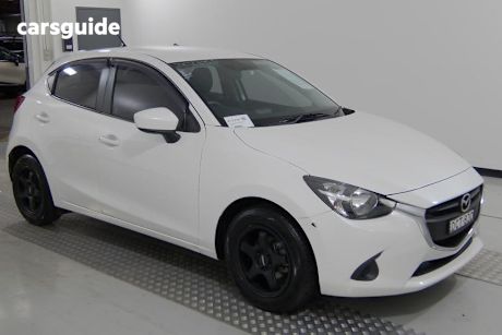 White 2015 Mazda 2 Hatchback NEO