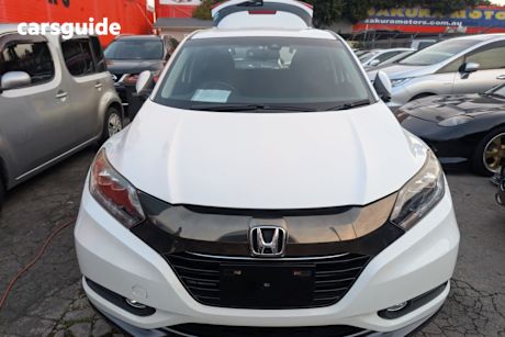 White 2014 Honda Vezel Wagon (Hybrid)