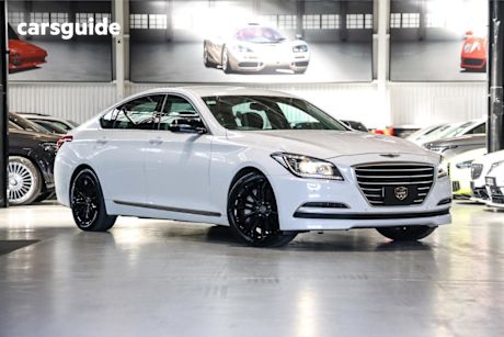 White 2014 Hyundai Genesis Sedan