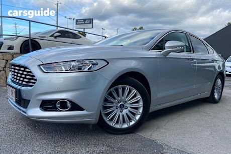 Silver 2017 Ford Mondeo Hatchback Trend