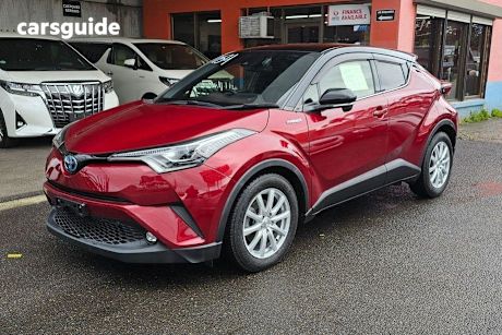 Red 2019 Toyota C-HR SUV (HYBRID) ZYX10