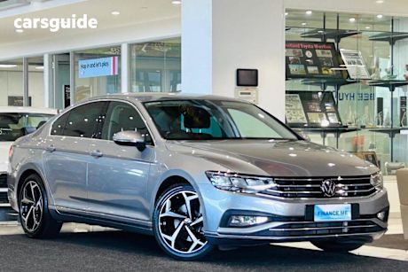 Silver 2022 Volkswagen Passat Sedan 140TSI Business
