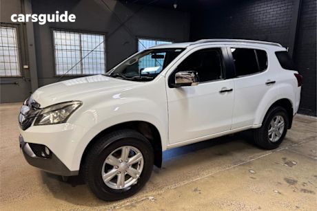 White 2016 Isuzu MU-X Wagon LS-T (4X2)