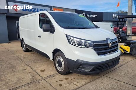 White 2023 Renault Trafic Van L2 LWB PRO