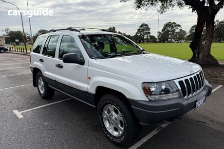 White 2000 Jeep Grand Cherokee Wagon Laredo (4X4)