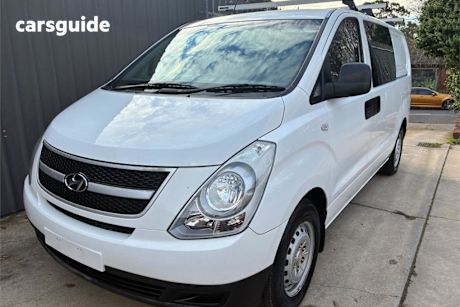 White 2015 Hyundai Iload Van