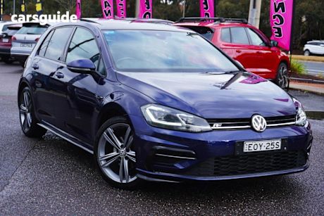 Blue 2019 Volkswagen Golf Hatchback 110 TSI Highline