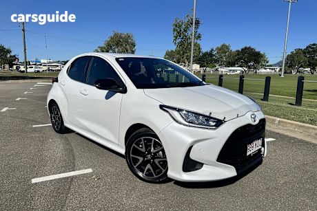 White 2023 Toyota Yaris Hatchback ZR