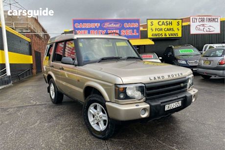Gold 2003 Land Rover Discovery Wagon