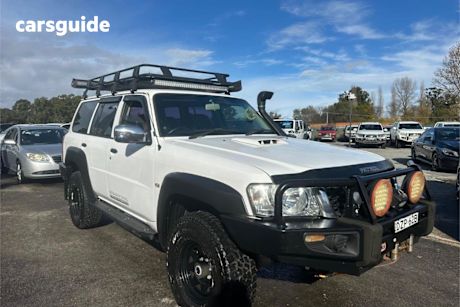 White 2012 Nissan Patrol Wagon DX (4X4)
