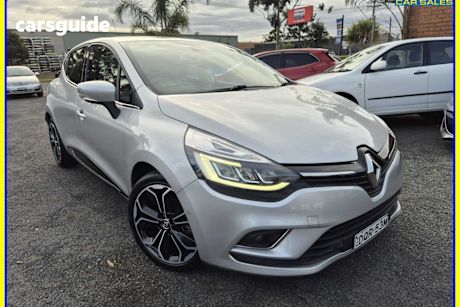 Grey 2017 Renault Clio Hatchback Intens