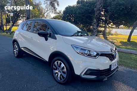 Beige 2019 Renault Captur Wagon ZEN