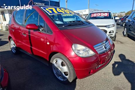 Red 2000 Mercedes-Benz A190 Hatchback Avantgarde