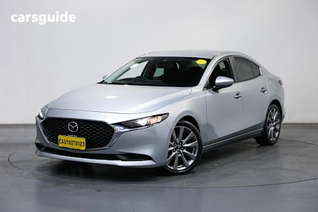 Silver 2019 Mazda 3 Sedan G20 Evolve