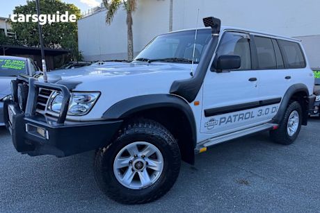 White 2003 Nissan Patrol Wagon ST (4X4)