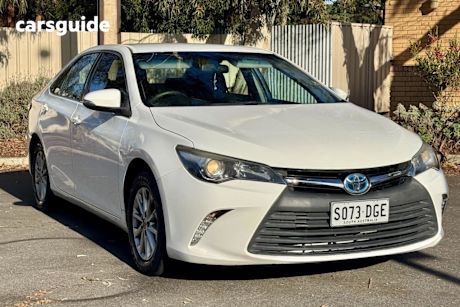 White 2017 Toyota Camry Sedan Altise Hybrid