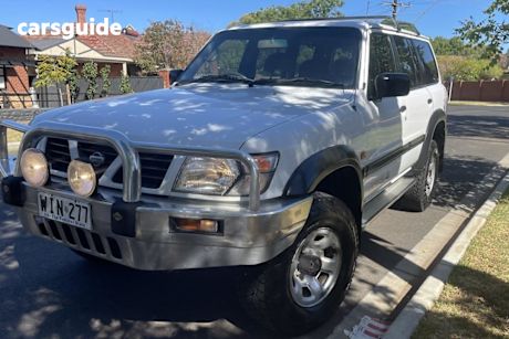 White 1999 Nissan Patrol Wagon ST (4X4)