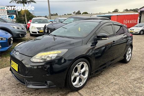 Black 2014 Ford Focus Hatchback ST