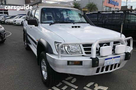 White 2003 Nissan Patrol Wagon