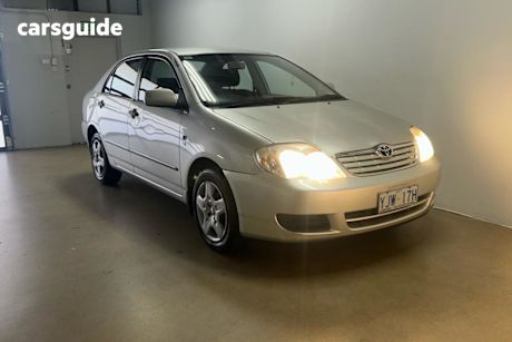 Silver 2005 Toyota Corolla Sedan Ascent